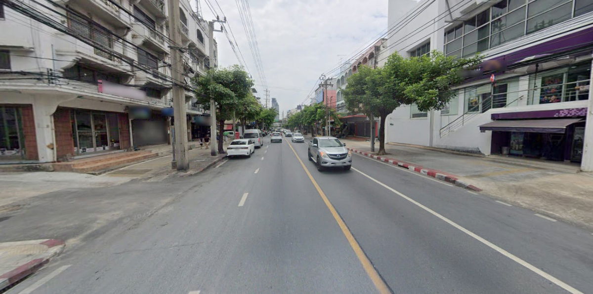 รูป ขายที่ดินพร้อมสิ่งปลูกสร้าง ติดถนนจันทน์ ใกล้ทางด่วน ! - รูปที่ 2/3