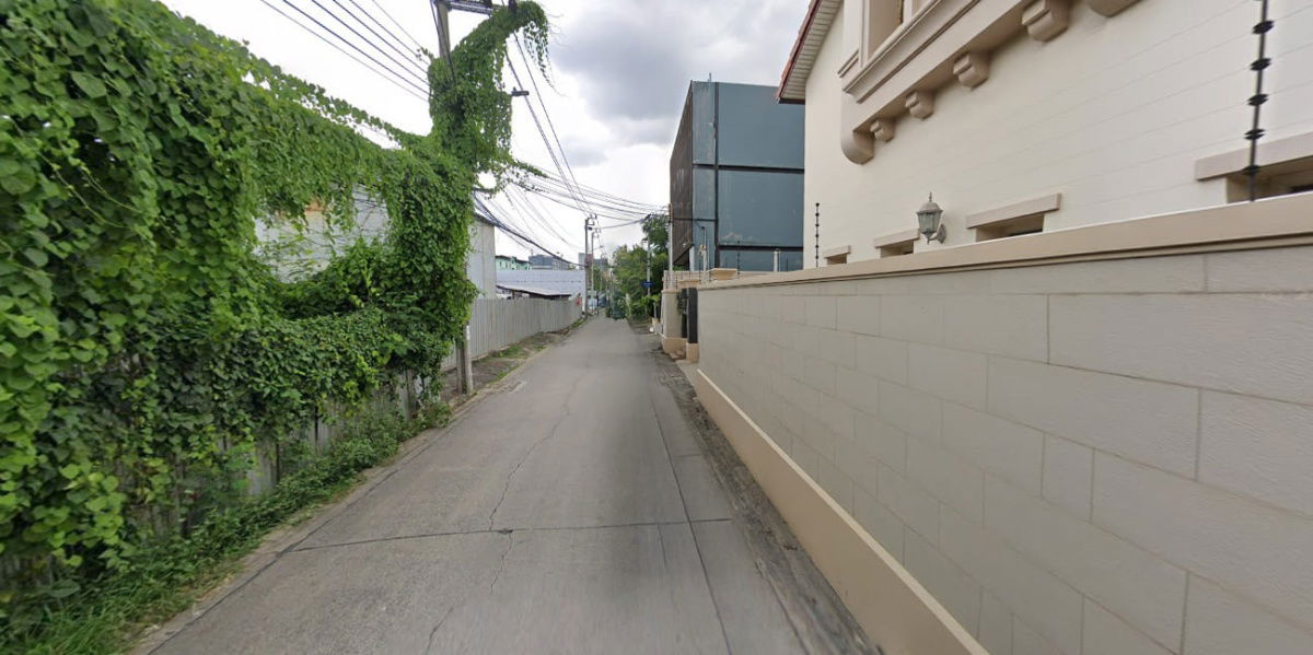 รูป ขายที่ดินเปล่า ซอย เพชรพระราม 3 หรือซอย ABC ใกล้สถานีรถไฟ ARL ! - รูปที่ 2/3