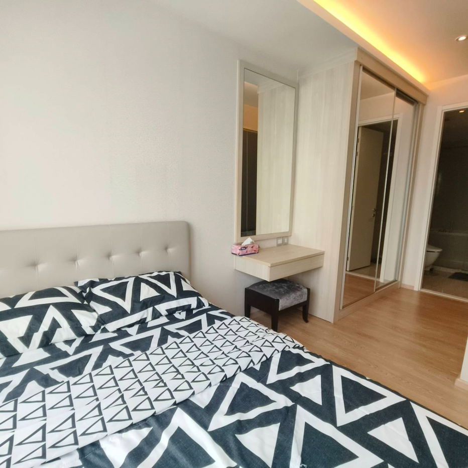 รูป ขาย เอช คอนโด สุขุมวิท 43 (H Sukhumvit 43) ชั้น 14 ขนาด 40.41 ตรม เฟอร์นิเจอร์ เครื่องใช้ไฟฟ้าครบ ห้องสวยพร้อมอยู่  ใกล้ BTS พร้อมพงษ์ - รูปที่ 4/13