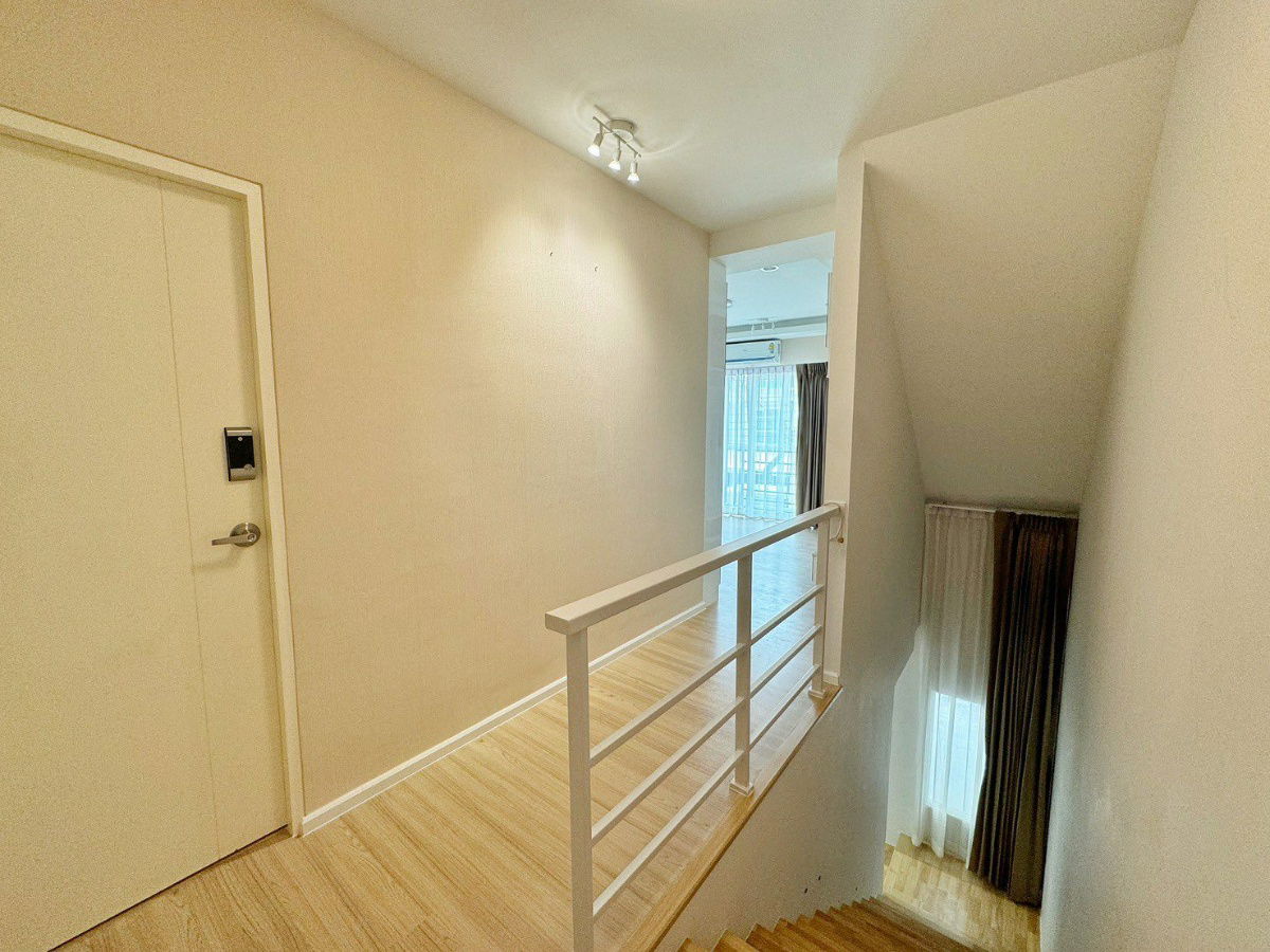 รูป ซื้อ ขาย  ทาวน์โฮม บ้านกลางเมือง สวนหลวง — ใกล้ถนนพัฒนาการ ศรีนครินทร์ ทางด่วน และรถไฟฟ้า เดินทางสะดวก เหมาะกับชีวิตเมือง  Line ID : @951qfbfi - รูปที่ 7/11