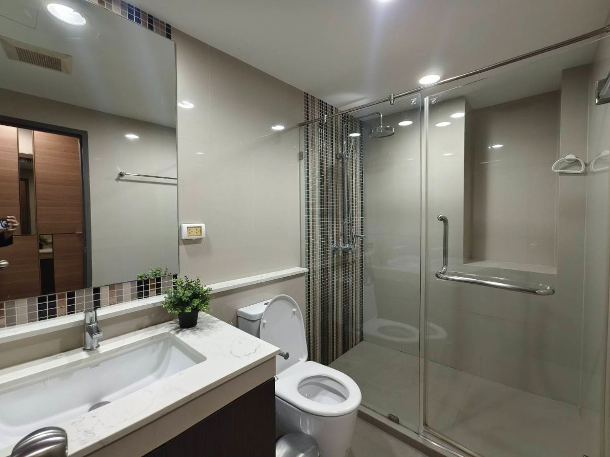 picture Rende Sukhumvit 23 Rende Sukhumvit 23 - 8/10