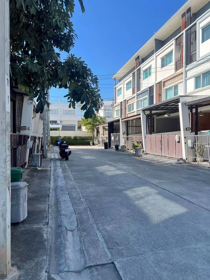 รูป 📍ให้เช่าทาวน์โฮม 3 ชั้น | 3 ห้องนอน 3 ห้องน้ำ โครงการ พาทิโอ้ วงแหวน–อ่อนนุช 🔥 เช่า 20,000 บาท/เดือน   เพียง15นาทีถึงสนามบินสุวรรณภูมิ - รูปที่ 13/15