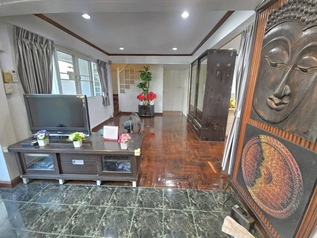picture FOR RENT  HOUSE PROPERTY  26000 BAHT per MONTH - 4/8
