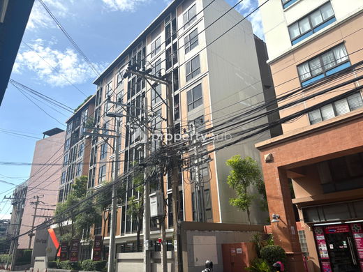 Project THE SHADE SATHON 1 Picture - 3/21