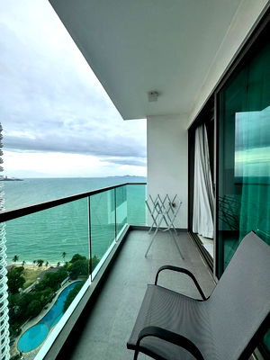 Condos for rent Bang Lamung Hospital : Wongamat tower condo❤️ big room Add line id:Nattyproperty