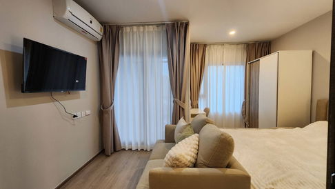 𝐋𝐢𝐟𝐞 𝐑𝐚𝐦𝐚 𝟒-𝐀𝐬𝐨𝐤𝐞 is located near MRT Queen Sirikit 450 meters