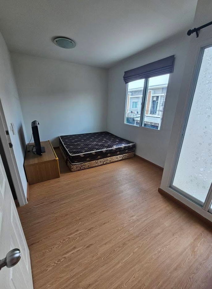 รูป 🏡 บ้านว่างให้เช่า หลังริม ศรีด่าน 22 – ใกล้ BTS ศรีลาซาล ✅ พร้อมอยู่ เฟอร์ครบ จอดรถ 2 คัน 📍หมู่บ้านพลีโน่ ศรีด่าน 22 (หลังโรงเรียนไทย-สิงคโปร์) - รูปที่ 16/17