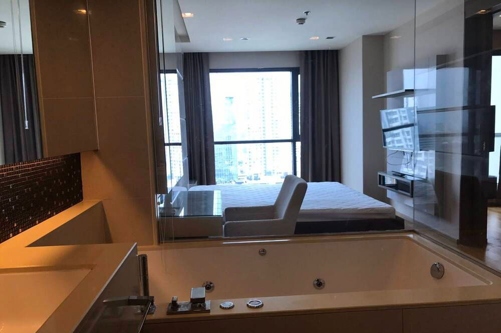 picture 🔥 For Rent !! 🔥 Code C20221201465.........The Address Sathorn, 1 bedroom, 1 bathroom, high floor 23++, East Facing, furnished, ready to move in 📣📣 - 5/6