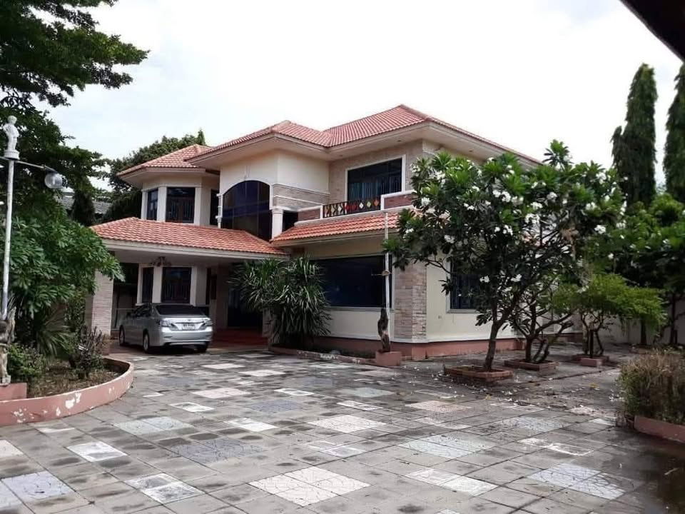 picture For Sale Bangkok House Ram Intra Bueng Kum BRE25370 - 1/21