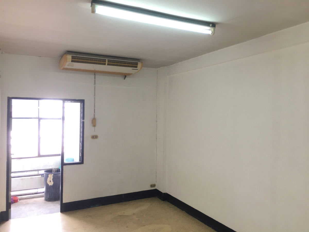 รูป ขายถูก!! คอนโดบ้านสวนบางเขน ตึกU3 ชั้น5 ใกล้BTSสายหยุด 900 เมตร - รูปที่ 2/5