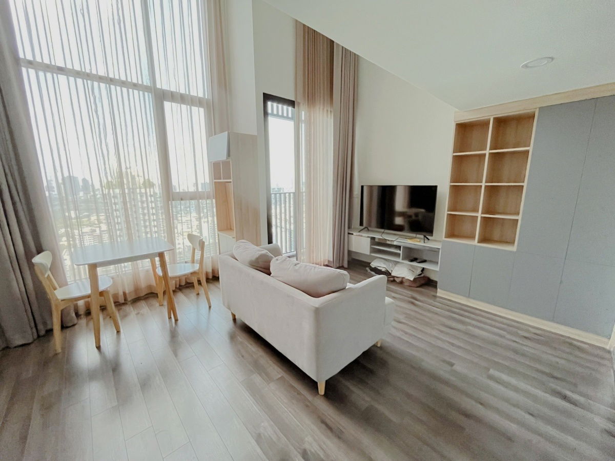 รูป 🔐#MT2306_231🔐🗓️ ว่างพร้อมอยู่🗓️𝐅𝐨𝐫 𝐑𝐞𝐧𝐭 ( 40.02 𝐬𝐪𝐦.Duplex 1 Bed , 𝟏𝐛𝐚𝐭𝐡 )𝐊𝐧𝐢𝐠𝐡𝐭𝐬𝐁𝐫𝐢𝐝𝐠𝐞 𝐒𝐩𝐚𝐜𝐞 𝐑𝐚𝐦𝐚 𝟗 - รูปที่ 9/12