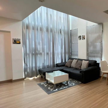 ให้เช่าซูม คอนโด 49 ชั้น 5 ห้องดูเพล็กซ์ 50 ตรม.ห้องสวย ใกล้ ม.กรุงเทพฯ เครื่องใช้ไฟฟ้าครบ พร้อมอยู่ (TR1133)