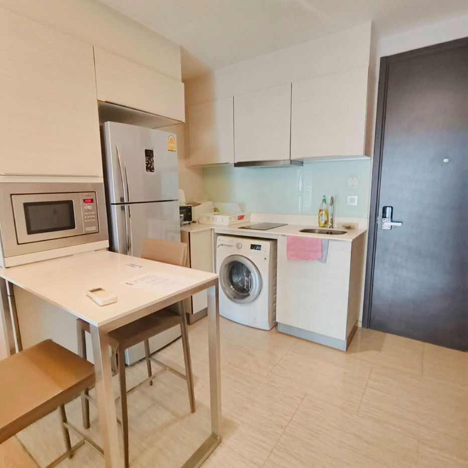 รูป ขาย เอช คอนโด สุขุมวิท 43 (H Sukhumvit 43) ชั้น 14 ขนาด 40.41 ตรม เฟอร์นิเจอร์ เครื่องใช้ไฟฟ้าครบ ห้องสวยพร้อมอยู่  ใกล้ BTS พร้อมพงษ์ - รูปที่ 6/13