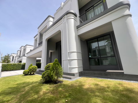 ดีไซน์หนึ่งเดียวจากแสนสิริ Modern art deco เศรษฐสิริ วงแหวน จตุโชติ