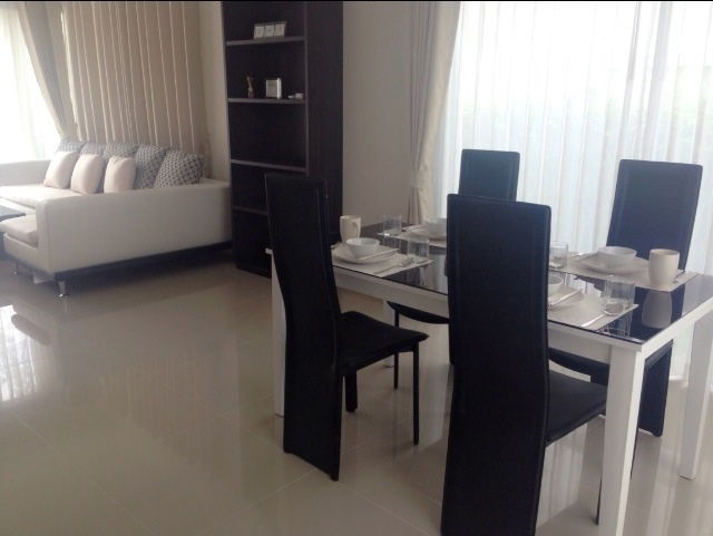 picture Sale!! House with tenant(house without tenant also available)Buy now and immediately receive25,000baht/month from existing long-term contract - 5/18