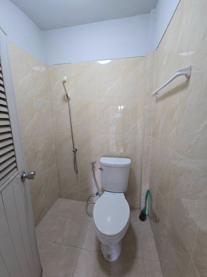 รูป บ้านเดี่ยว 2 ชั้น พื้นไม้สักแท้ Renovate ใหม่ทั้งหลังพร้อมที่จอดรถ 5คัน ,หมู่บ้านเมืองทอง 2/2 ,ที่ดิน 100  ตร.วา ,พื้นที่ใช้สอย 338 ตร.ม - รูปที่ 14/18
