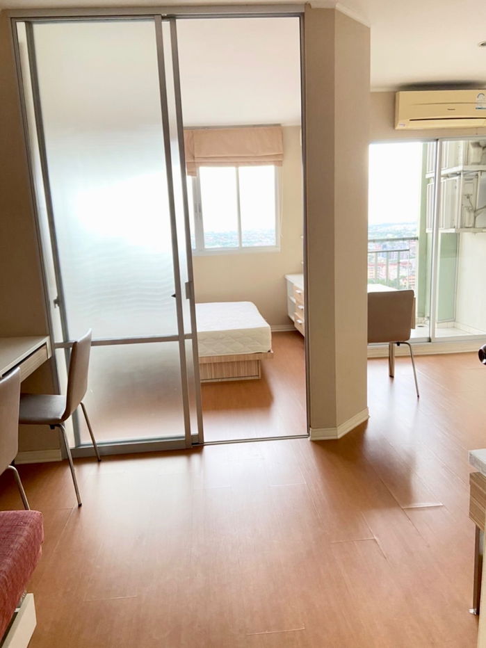 รูป code : B15 ให้เช่าคอนโด ลุมพินี คอนโดทาวน์ นวมินทร์-รามอินทรา (Lumpini Condo Town Nawamin-Ramintra) | ห้องสูง ชั้น 24 วิวโล่ง พร้อมเข้าอยู่ - รูปที่ 14/17