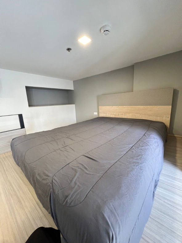 picture Chewathai Residence Asoke, 35 sq m Duplex, great price, mid-level. Interested? Call or add me on Line. - 7/14