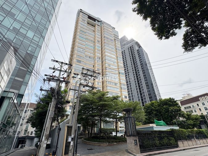 Hampton Thonglor 10