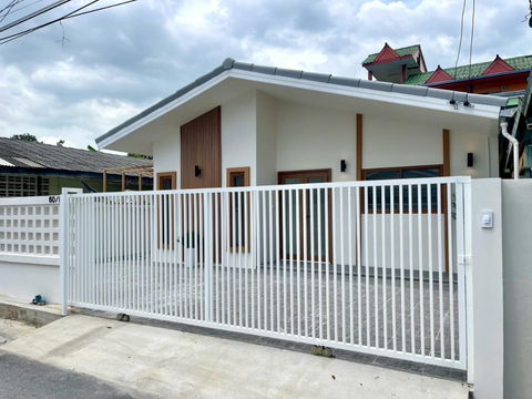 For sale: Single house 41 sq. wah, Soldier Reserve Village, Ramindra 109, Prayasuren 28.