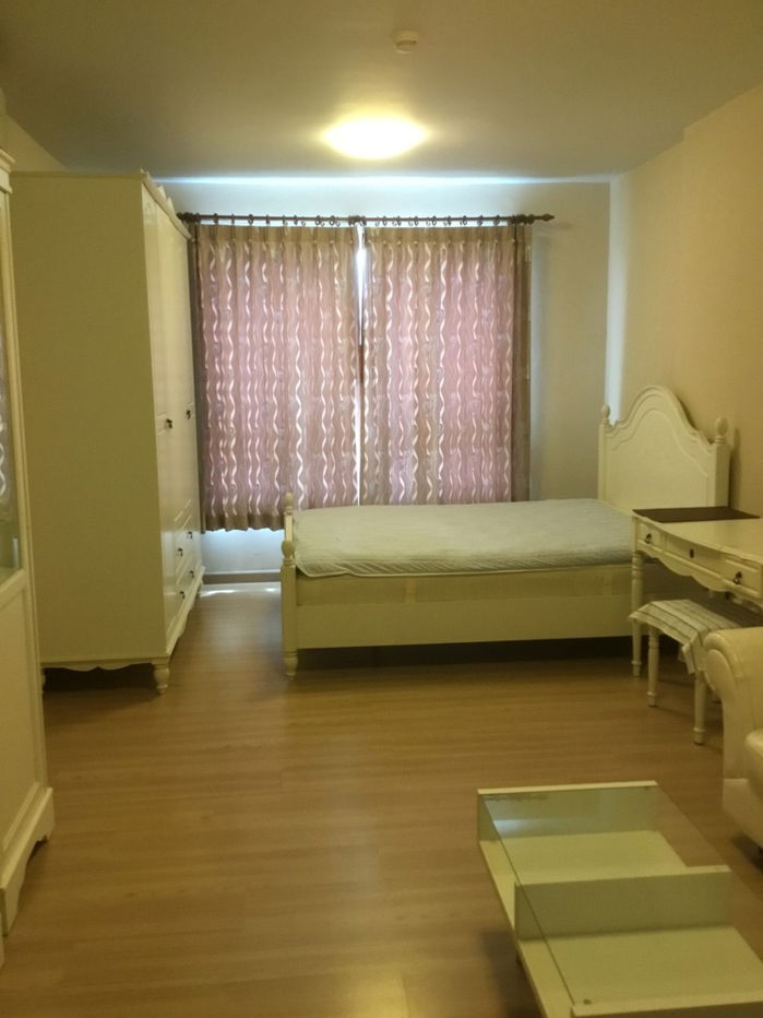 picture Plum Condo Like New 30 sqm for rent - 1/8