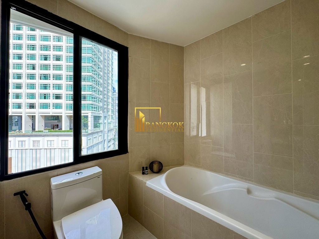 รูป Moon Tower | Renovated 3 Bedroom Condo For Sale in Ekkamai - BR2036CD - รูปที่ 22/42