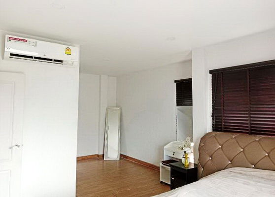 รูป [ให้เช่า] หมู่บ้าน เซนโทร รามอินทรา - จตุโชติ / 4 ห้องนอน 3 ห้องน้ำ / 60 ตรว. **80,000** บ้านเดี่ยวหลังมุมตกแต่งสวย ใกล้ห้างแฟชั่นไอซ์แลนด์มอลล์ - รูปที่ 8/15