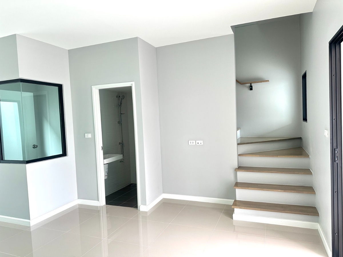 picture House for sale at Siri place Wongwaen Lamlukka-Ready to move in by Sansiri. - 5/24