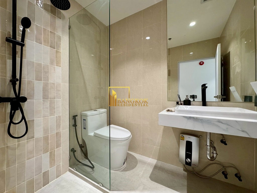 รูป Moon Tower | Renovated 3 Bedroom Condo For Sale in Ekkamai - BR2036CD - รูปที่ 30/42