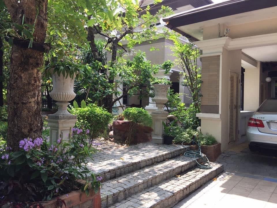 รูป หมู่บ้านลดาวัลย์ 4น 5น 250 ตรว. บ้านอยู่ใจกลางหมู่บ้านลดาวัลย์ รามอินทรา กม2 สวย และ ใหญ่ที่สุดในโครงการ ขาย 80 ล้านบาท   - รูปที่ 19/24