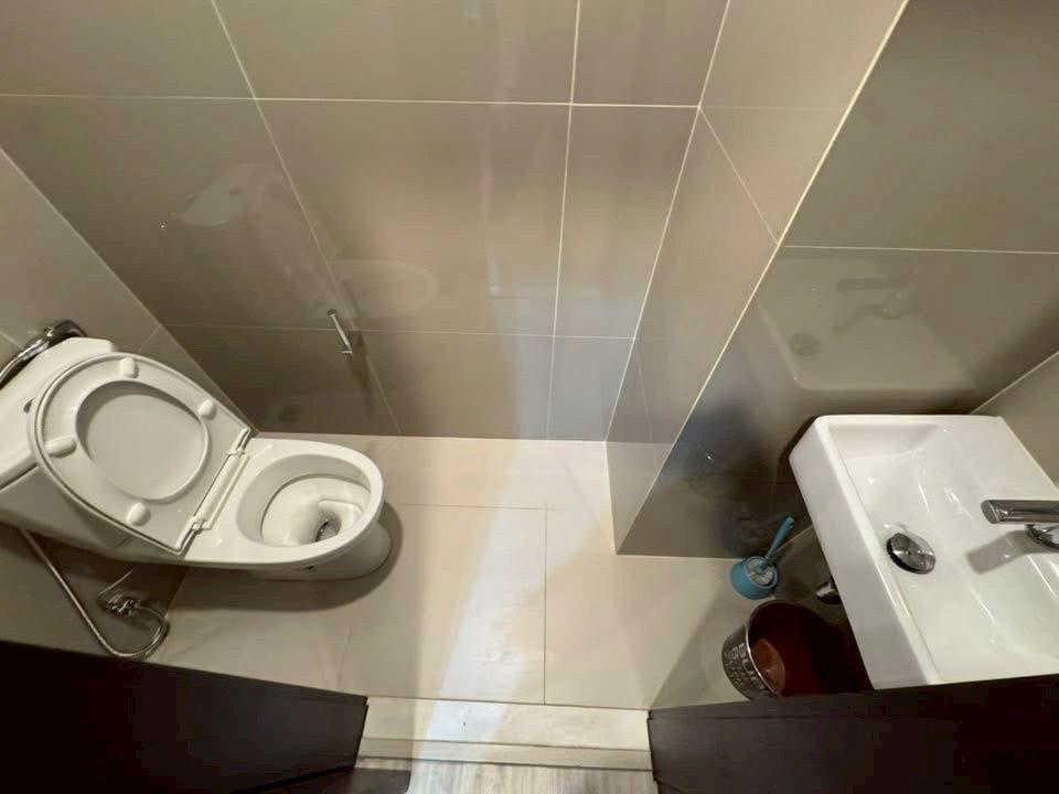 picture Condo for Rent : XT Huaikhwang  Schedule a viewing 👉 Line: @propertybkk1 - 9/10