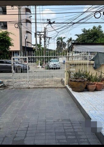 picture FOR RENT  OFFICE PROPERTY  18000 BAHT per MONTH - 3/8