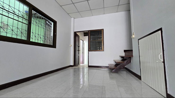picture Good house rental, convenient transportation, near both electric trains and KU - 5/10