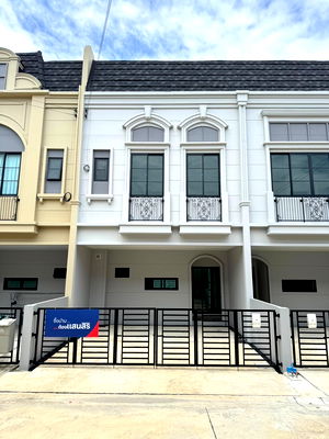 ทาวน์โฮม ม.รามคำแหง 2 : ขายทาวน์โฮมสไตล์ปารีส 2 ห้องนอนมาสเตอร์ ทำเลพัฒนาการ