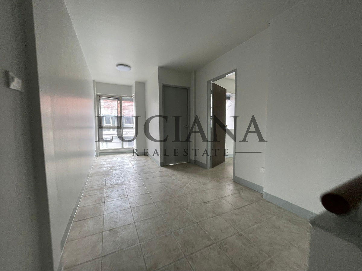 picture  🏡 3-story townhouse for rent, corner unit, near MRT Sutthisan, prime location for living & home office! ✨ - 11/12