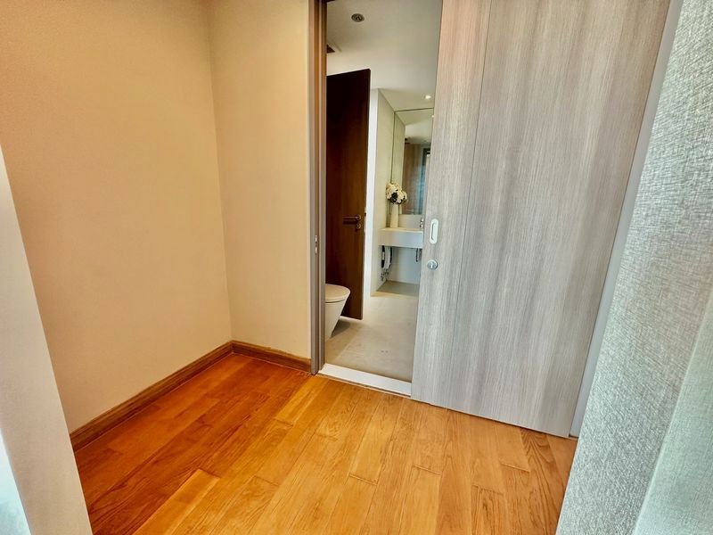 picture Condo for sale in Sriracha Marina Bay Front, cheap price, great  location, city center, next to the sea. - 3/16