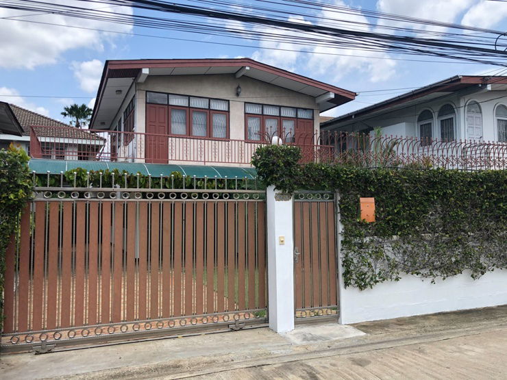 รูป 🏡✨ ลดสนั่น! บ้านเดี่ยวสุดคุ้ม พงษ์เพชร-งามวงศ์วาน เหลือเพียง 6.99 ล้านบาท! 💥 - รูปที่ 4/10