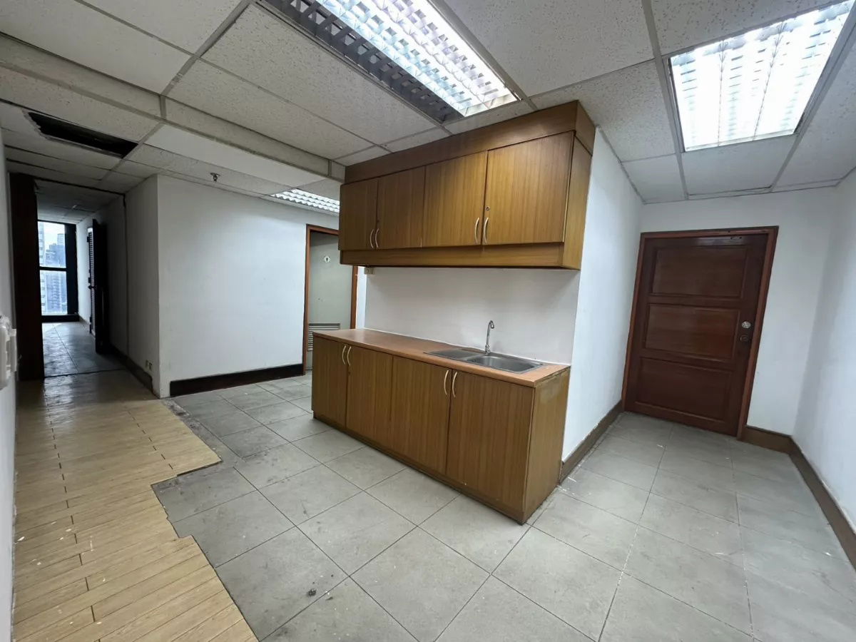 picture Bangkok 350 sqm Office for Rent Near BTS Ekkamai, Sukhumvit Road BRE25377 - 6/9