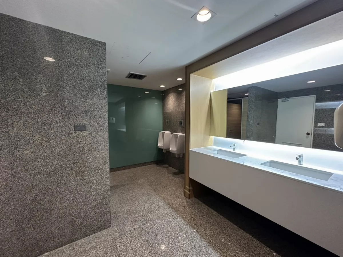 picture Modern 450 sqm Office for Rent Near BTS Ekkamai, Sukhumvit Road BRE25376 - 15/18