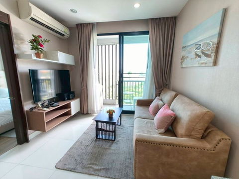 Urgent sale, The Sky Condo, Sriracha, beautiful room, mountain view, great  location, city center