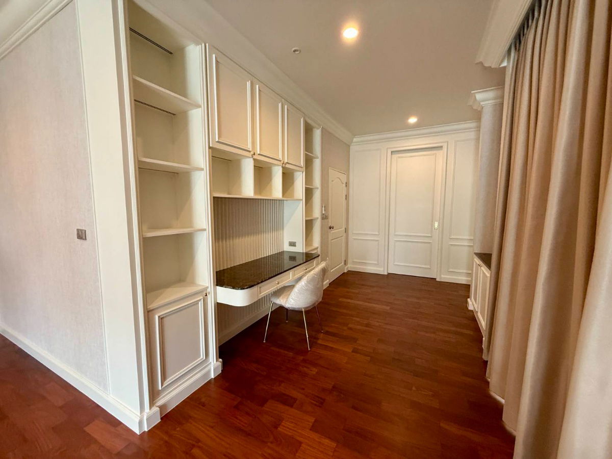 รูป ให้เช่า ลดาวัลย์ ณ เจ้าพระยา |  บ้านหรู สไตล์ Luxury English 3.5 ชั้น รีโนเวทใหม่ทั้งหลัง บรรยากาศเงียบสงบ ติดริมเจ้าพระยา ใจกลางเมือง - รูปที่ 15/36