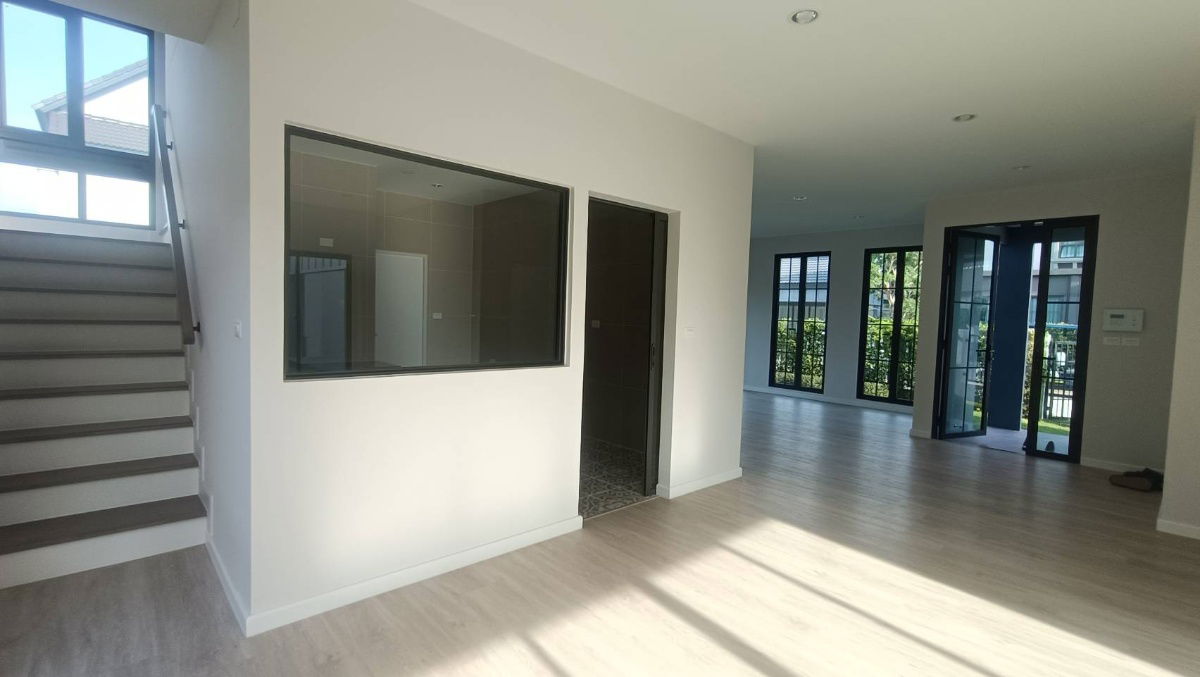 picture 🏡✨ Single House for Sale – Spacious & Functional!   Saransiri Thian Thale 30 Project | Magaret 📍 House No. 8/56lot with ample yard space and privacy - 13/24