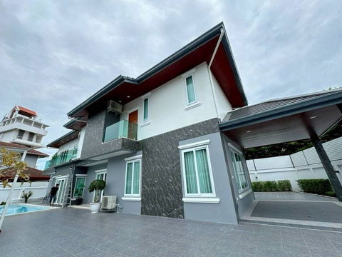ให้เช่าบ้านเดี่ยวพัทยา ตกแต่งสไตล์โมเดิร์น ทำเลดี ใกล้อ่างเก็บน้ำมาบประชัน 