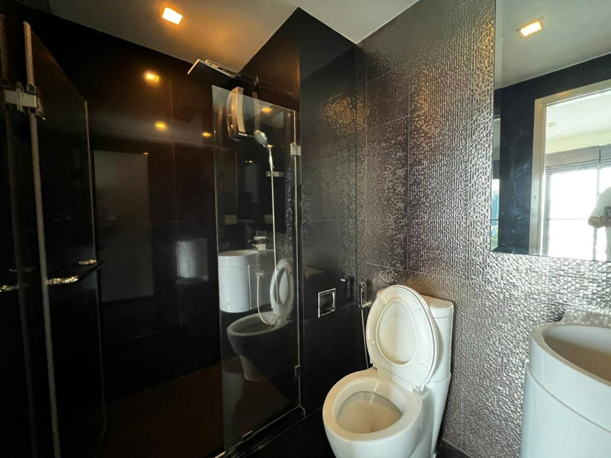 รูป 🏡 ให้เช่า/出租  ด่วน! ราคาดีมาก! Rhythm Sukhumvit 36-38 ใกล้ BTS ทองหล่อ 🚆 - รูปที่ 5/5