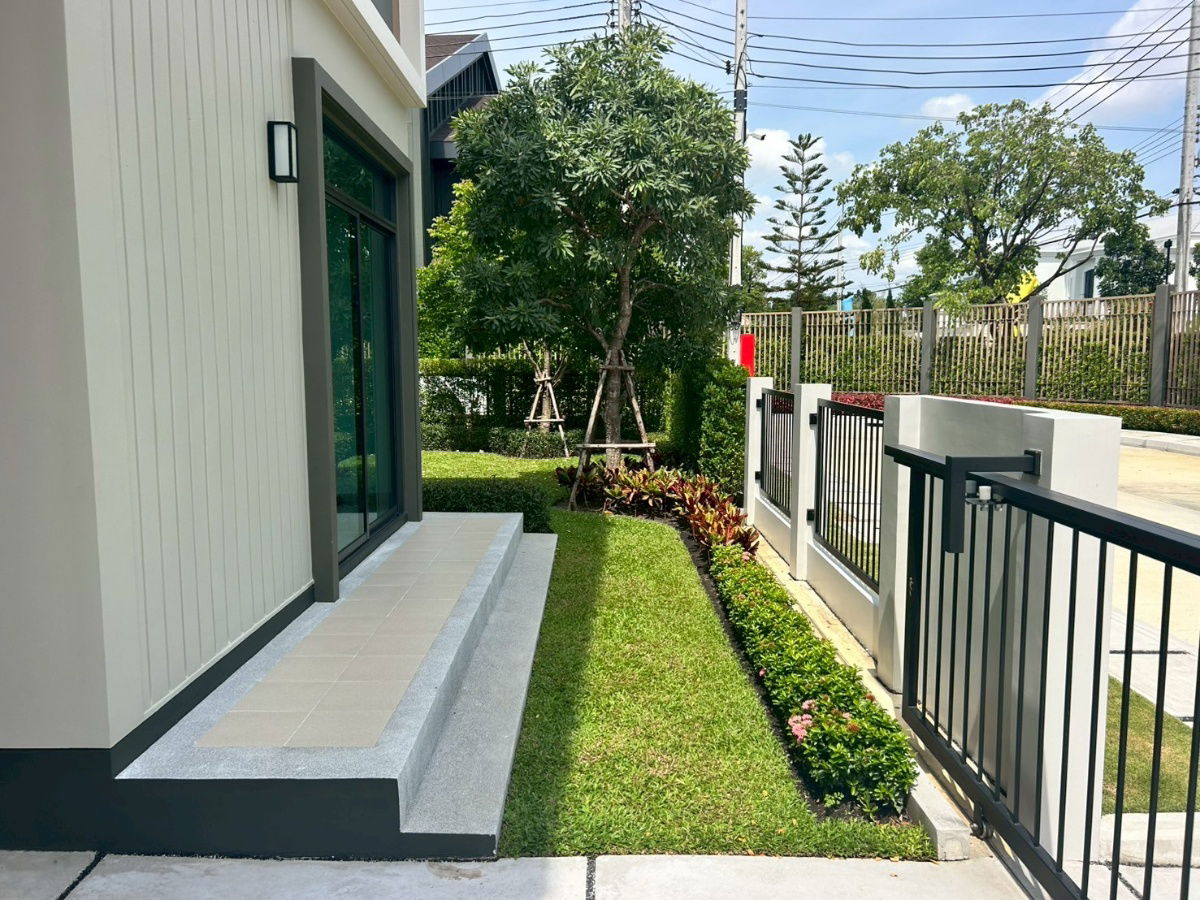 รูป บ้านเดี่ยวพร้อมโอน 🏡  แปลงส่วนตัว หน้าบ้านไม่ชนใคร  พื้นที่สีเขียวด้านข้าง  111/2 - รูปที่ 2/6