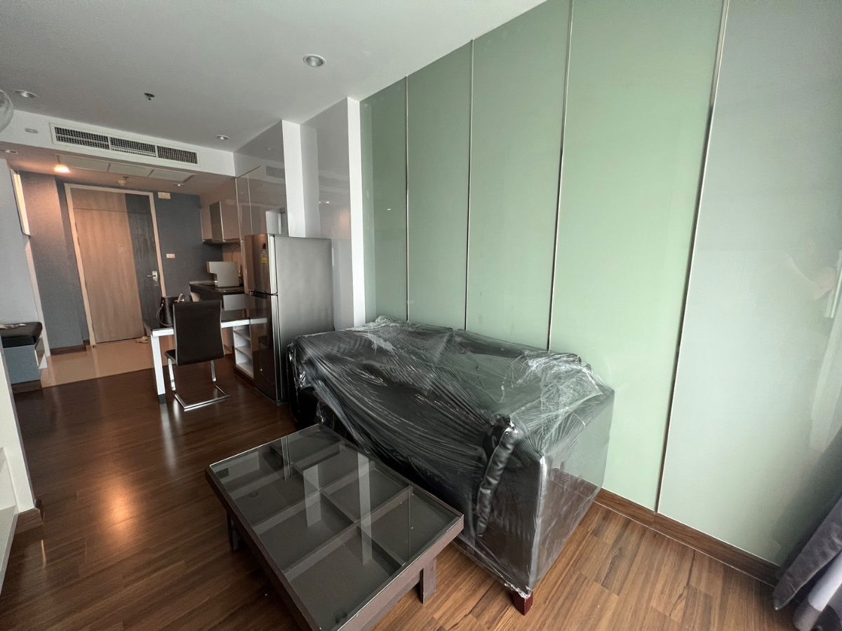 picture 1-Bedroom 49 sqm, 20th fl at Supalai Lite Sathorn–Charoenrat BTS Sarawak - 4/12
