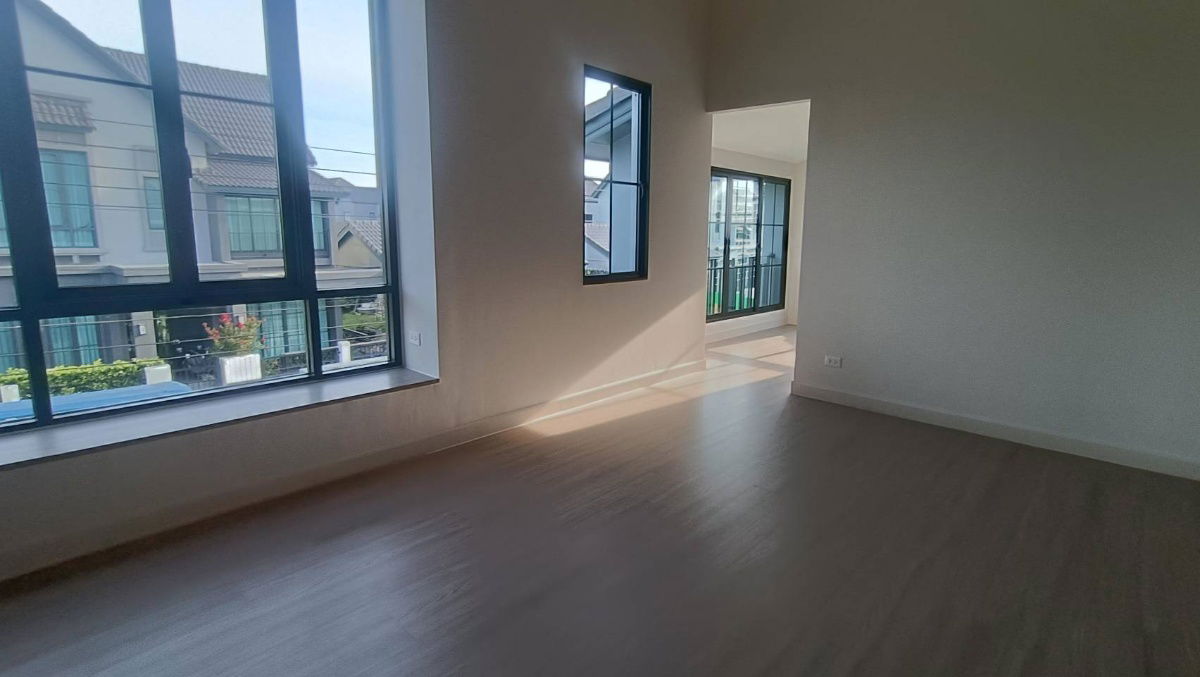 picture 🏡✨ Single House for Sale – Spacious & Functional!   Saransiri Thian Thale 30 Project | Magaret 📍 House No. 8/56lot with ample yard space and privacy - 16/24
