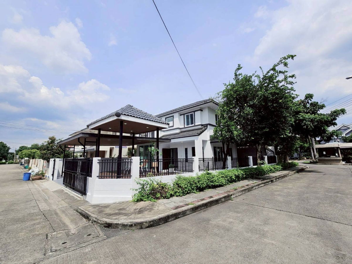 รูป S2926 ขายบ้านเดี่ยว Neighborhome วัชรพล สุขาภิบาล 5 รีโนเวทใหม่ (หลังมุม ) - รูปที่ 2/11