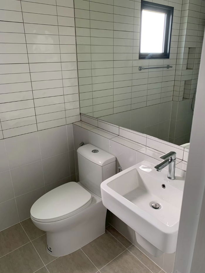 picture European style detached house from Sansiri, auspicious house number 165 sq m., Saransiri Bangna project (corner house), only 3 units/alley. - 6/20