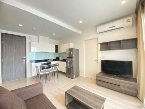 For rent Quinn Ratchada 17, near MRT Sutthisan , 2 bedroom 1 bathroom condo near huakwang